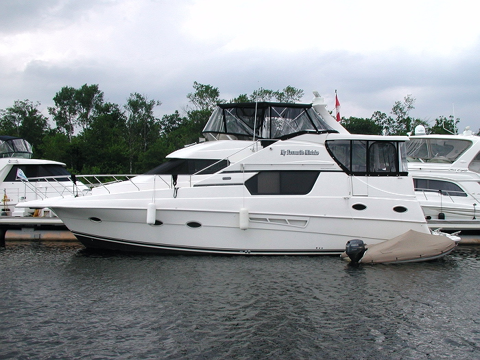 Silverton 453 Motor Yact - 2000
